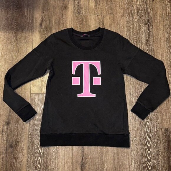 T-Mobile Sweatshirt Womens Size M Medium Black Employee Logo Crew Neck Sweater - Picture 1 of 5